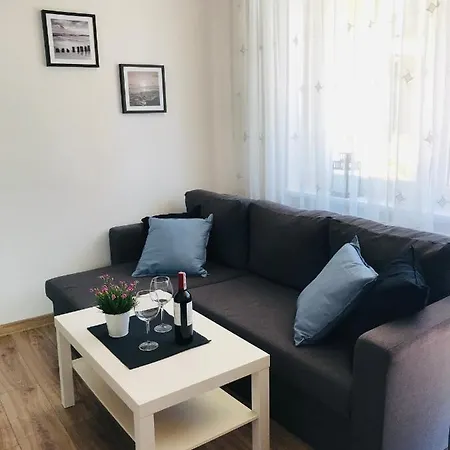Karwia Pokoje & Apartamenty Exterior photo