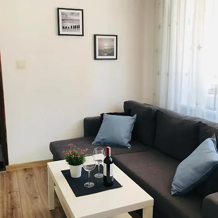 Karwia Pokoje & Apartamenty Exterior photo