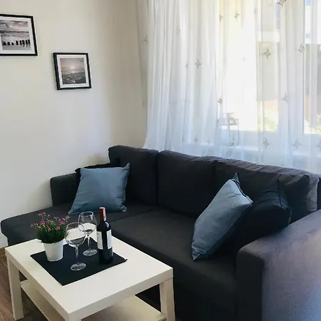 Karwia Pokoje & Apartamenty Exterior photo